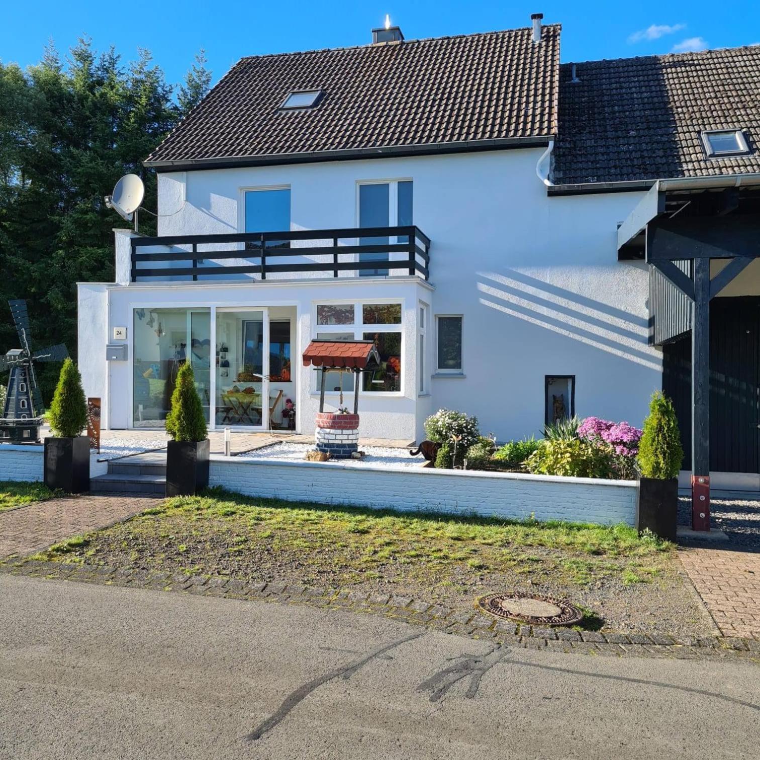 Guesthouse Wallenborn - Lodge Eksteriør bilde